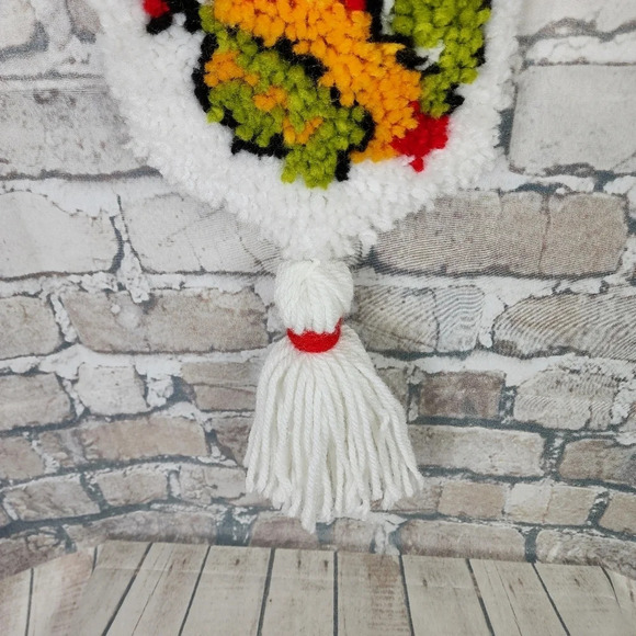 Vintage Christmas Hook Rug Wall Hanging Poinsettia Red White 41" L - Picture 4 of 12